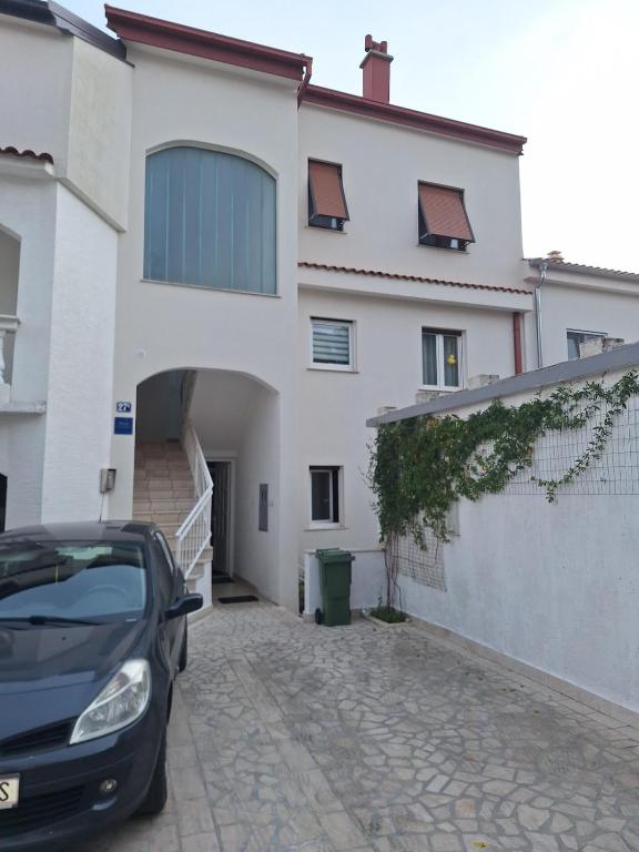Apartment Marija - B&B Cirquenizza