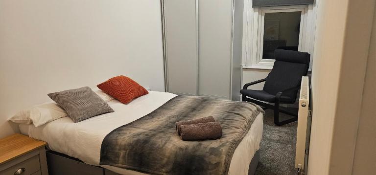 Peaceful Studio for 2 with Ensuite & Private Kitchen - B&B Reading