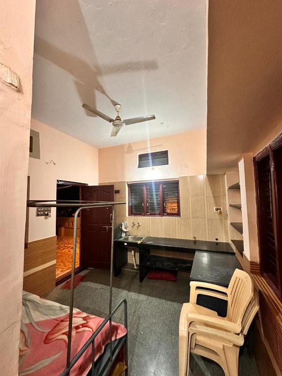 Nice and Calm Stay - Ferienwohnung Hubballi