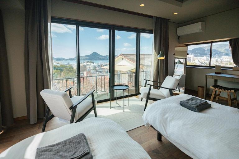 99 steps - B&B Sasebo