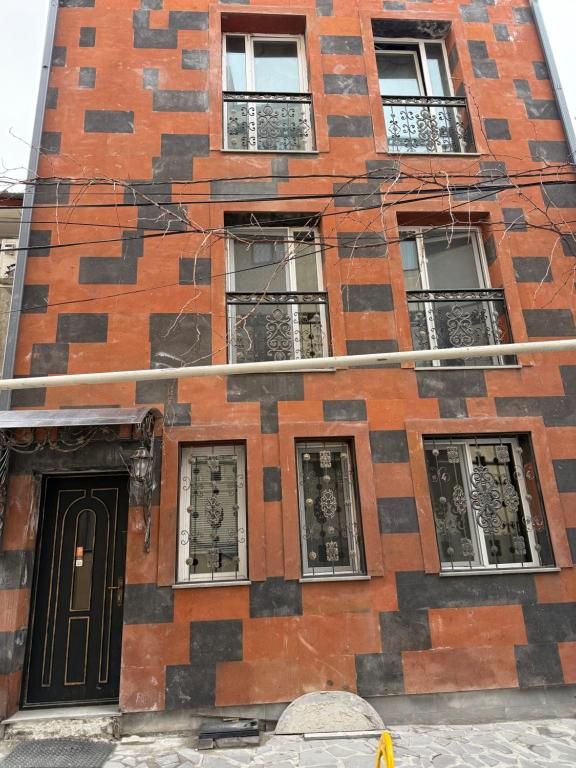 A & A GLOBAL PROPERTY RENTALs - Chambres d'hôtes Erevan