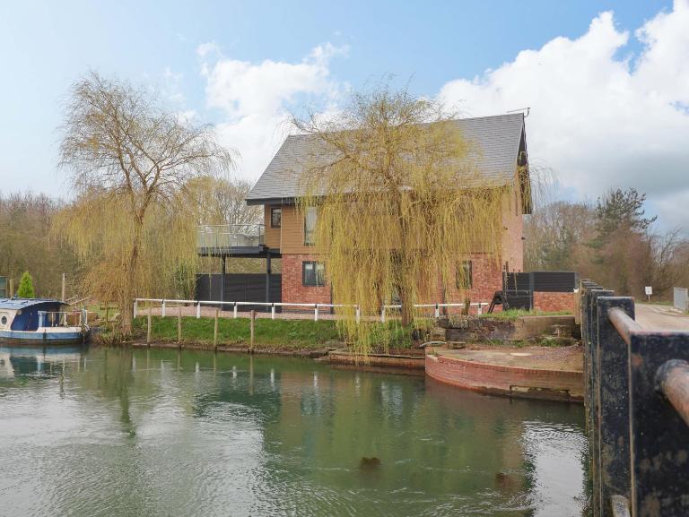 Swing Bridge Cottage - Chambres d'hôtes Brandesburton