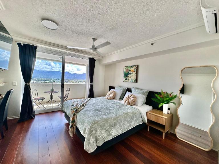 Prime CBD High Rise Stylish Studio - B&B Cairns