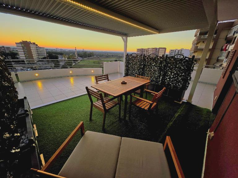 APT-Large Private Terrace - Sleeps 6 - Close to Bari Airport - Spacious and Relaxing-DDN House - B&B Macchia