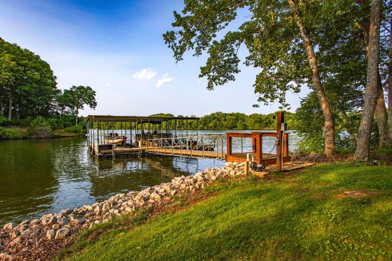 Bring Your Boat! Waterfront Stay on Tims Ford Lake - B&B Estill Springs