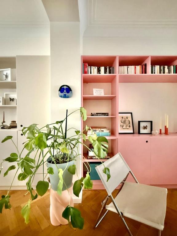 2 bedrooms - baby crib & furnished terrace in Brussels - Bed and Breakfast Brussel