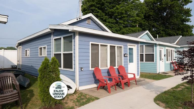 Sister Lake Cottages - Unit 3 - Bed and Breakfast Woodland Beach