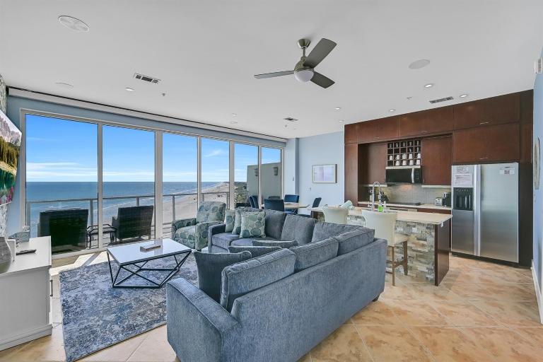 PH, Balcony, Lazy River, I-O Pools, Game Room, Spa, Beach, Luxury 2-2 Penthouse! - Ferienwohnung Galveston