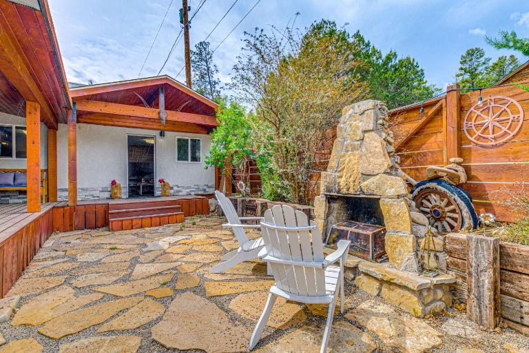 < 1 Mi to Grindstone Lake! All-Season Family Haven - Chambres d'hôtes Ruidoso