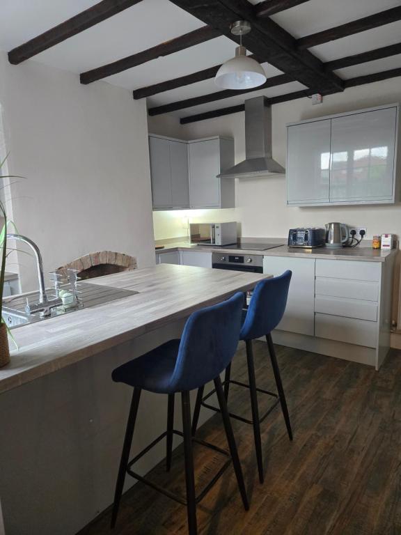 The Indigo Escape - B&B Ibstock
