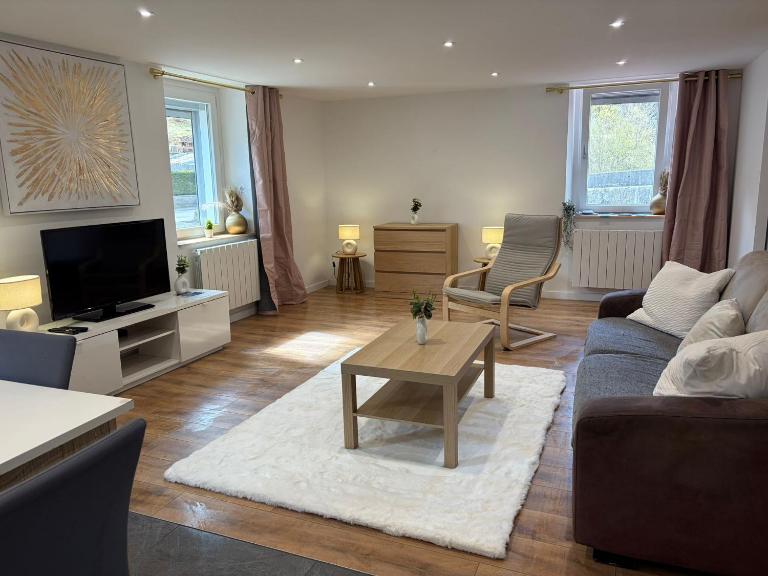 Charmant appartement à Morez à 10 min des pistes des Rousses - Ferienwohnung Morbier