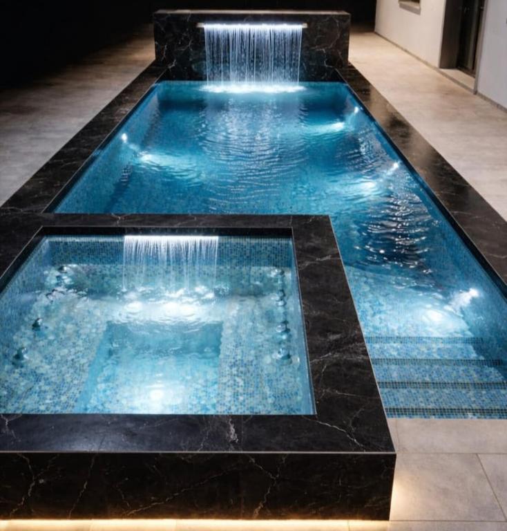 Apartments Sadiku with swimming pool & jacuzzi - B&B Sarandë