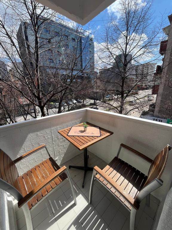 Mali's Apartment - Prishtina City Center - B&B Pristina
