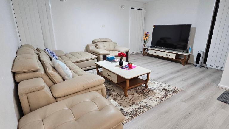 Campbelltown Family Retreat 3-Bedroom Home - B&B Campbelltown