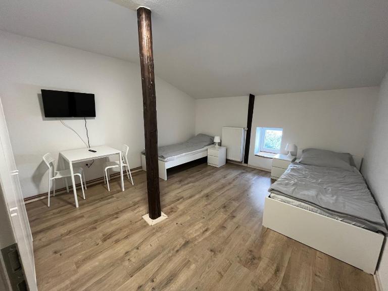 Zweibettzimmer nah der A7 Tarp - Bed and Breakfast Jerrishoe