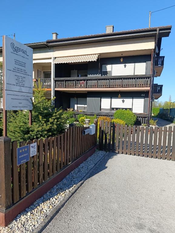 Apartman Ivana - Bed and Breakfast Karlovac