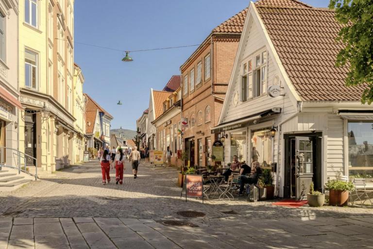 Varmt og hjemmekoselig Bergenshus med 2 leiligheter - i rolig smau i hjertet av Bergen - B&B Bergen