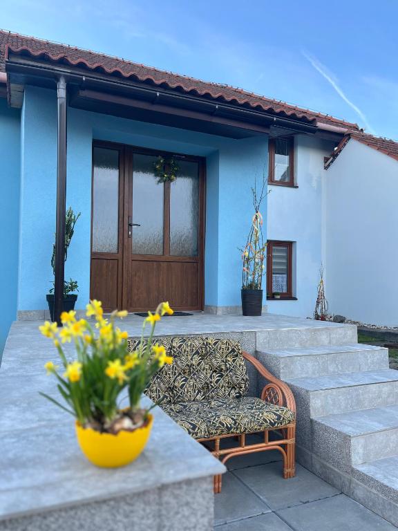 Apartment in the Heart of Natur with Parking and Garden - B&B Křepice