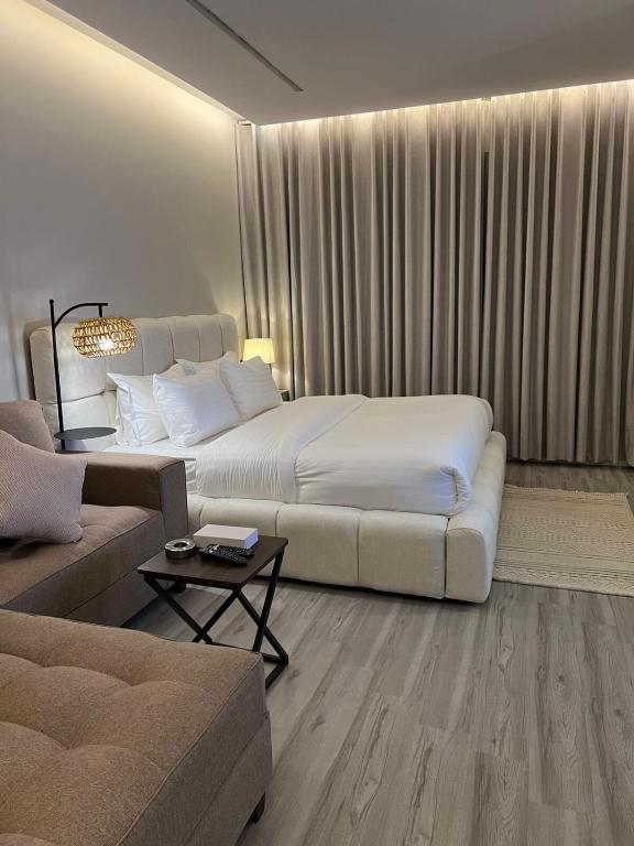 استديو بتصميم مودرن ودخول ذاتي - Chambres d'hôtes Riyad