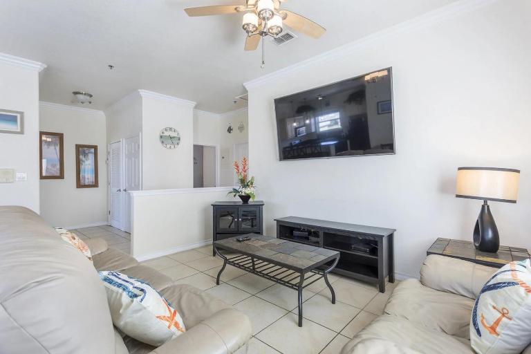 Ocean Garden 8 - Walk to the beach - Spacious 3BR - Bed and Breakfast South Padre Island