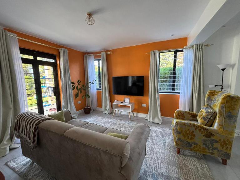 Prime Elgon View 5BR Family Home Private Secure - Chambres d'hôtes Eldoret