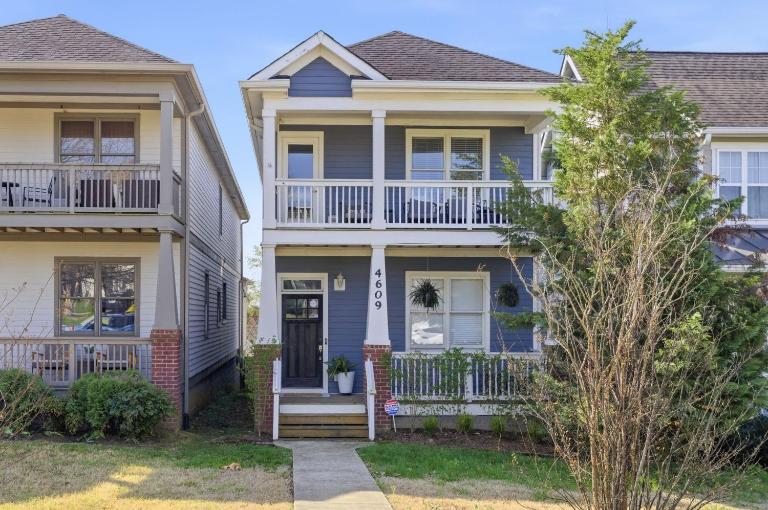 NEW 7 mins to Broadway Sleeps 8 - Bed and Breakfast Nashville
