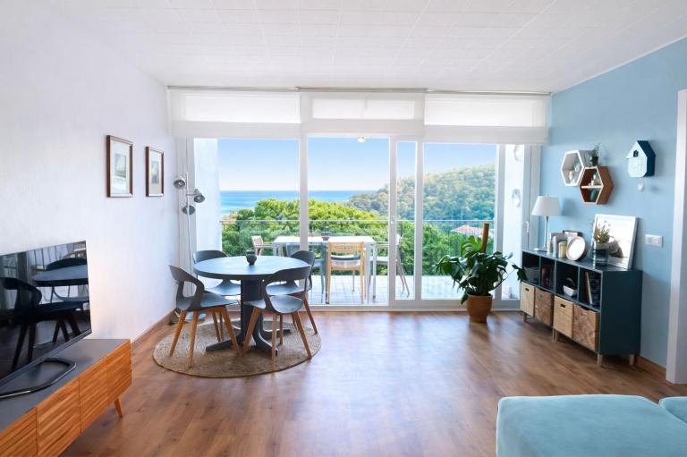 Mediterranean penthouse & terrace & sea views - Chambres d'hôtes Tossa de Mar