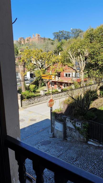 La Aldea 3 , CENTRO de Comillas, Parking Público y vistas Universidad Pontificia - Ferienwohnung Comillas