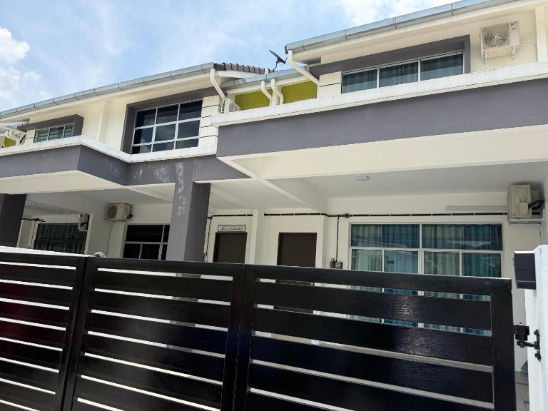 ALLURA Homestay - Bed and Breakfast Chemor