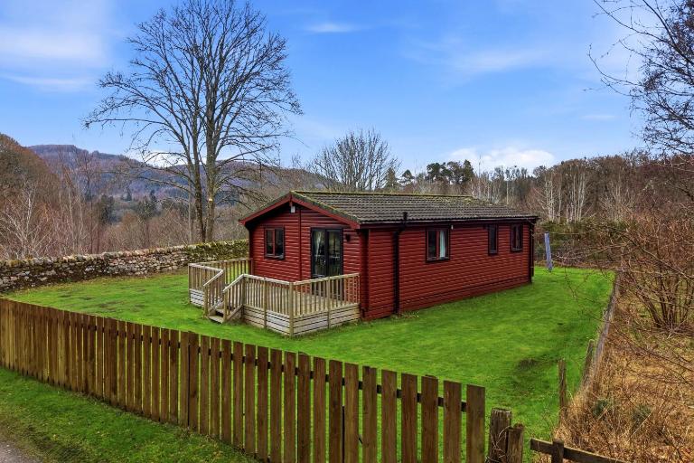 Braeknowe Scottish Cabin Getaway - B&B Dunkeld