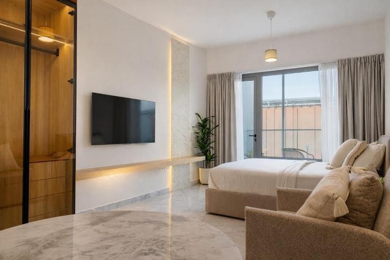 Stylish Stay Near Airport & Yas Island - B&B Abu Dhabi Island and Internal Islands City