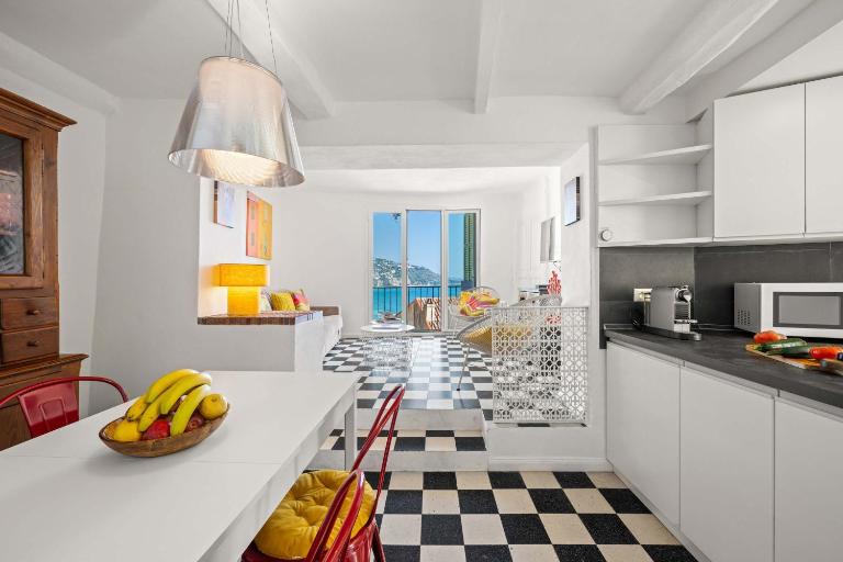 Villa Capodanna, au coeur de la vieille ville, maison de village avec magnifique vue sur la mer - B&B Menton