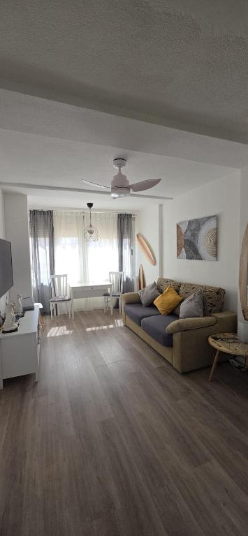 Apartamento cerca a la playa - Ferienwohnung Torrelamata