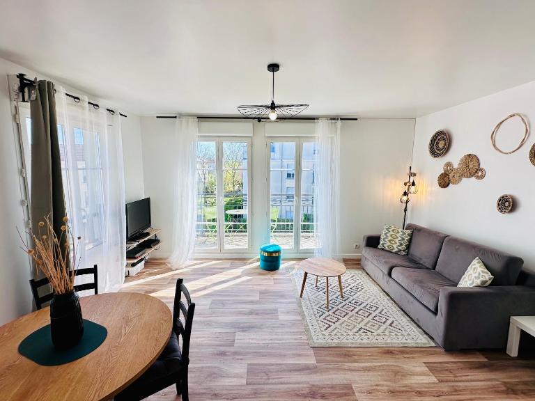 Le Petit S - Disneyland - Parking gratuit - B&B Bussy-Saint-Georges