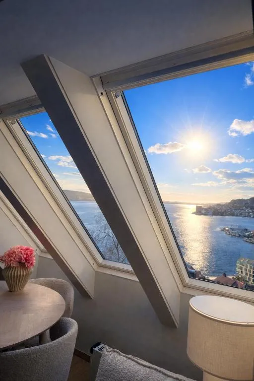 Top Floor Apt with Stunning Fjord View - Walk to Bryggen - B&B Bergen