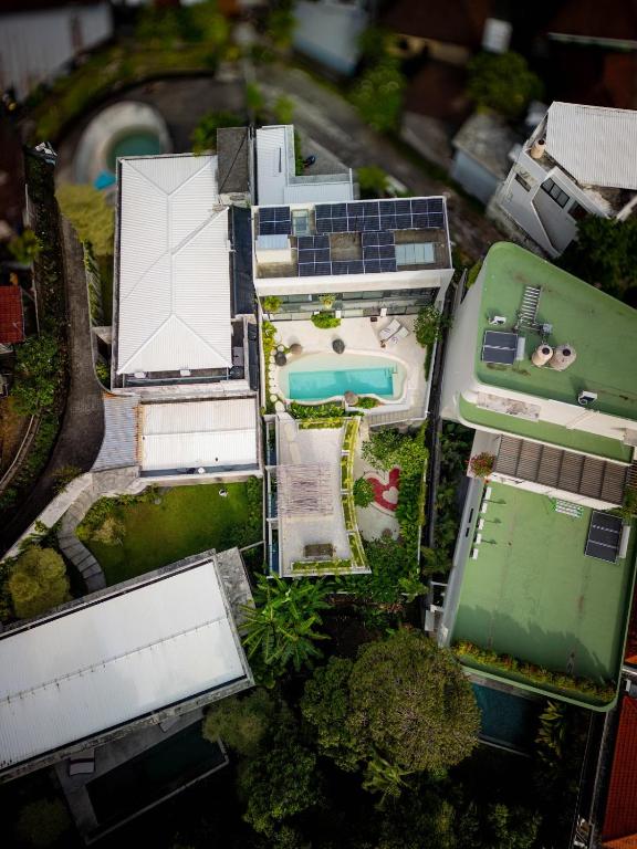 NEW 6BR Luxury Estate I Butler I Jacuzzi I Breakfast I in the central Pererenan Canggu - B&B Prerenan
