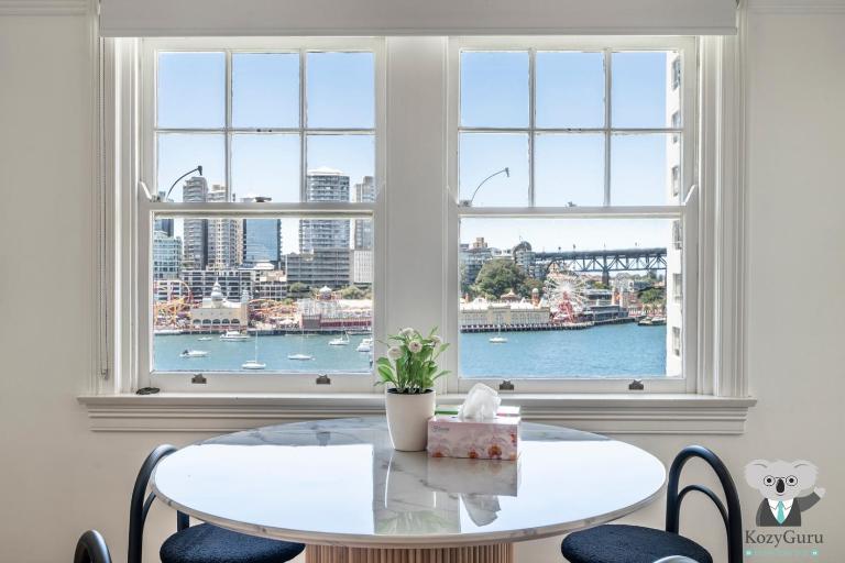 KozyGuru | MacMahons Point | Harbour Hideaway - B&B Sydney