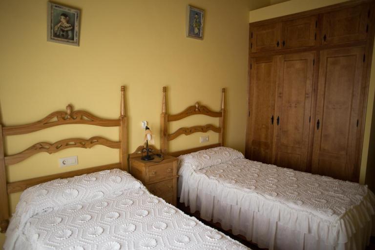 Apartamentos Rurales Arco de Trajano - B&B Alcántara