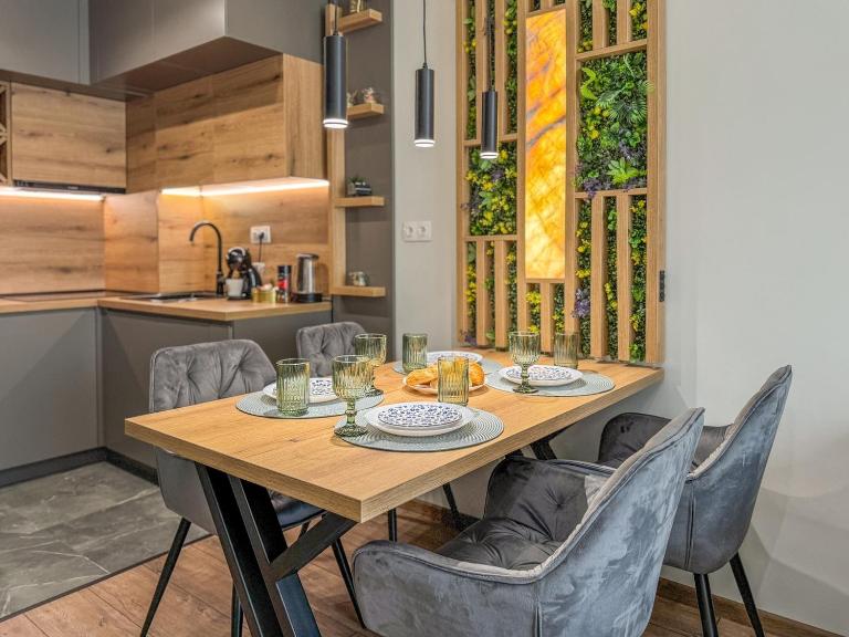 Six StarS 1BR Modern Apartment 6 mins to Centre - Ferienwohnung Plowdiw