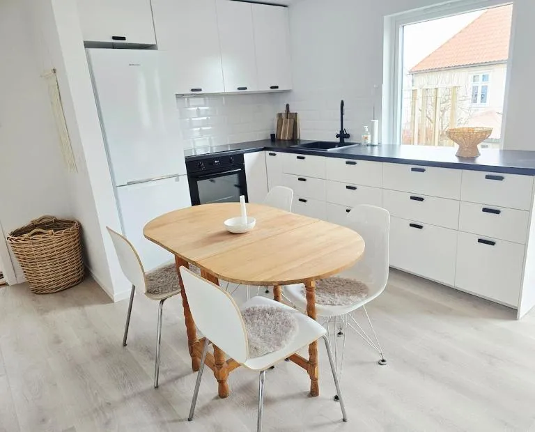Modern City Apartment with garden and view - B&B Molde
