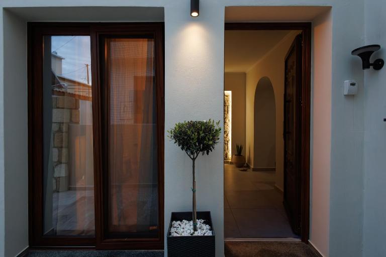 Hidden Petra Luxury Suites 2 - Ferienwohnung Ialysos