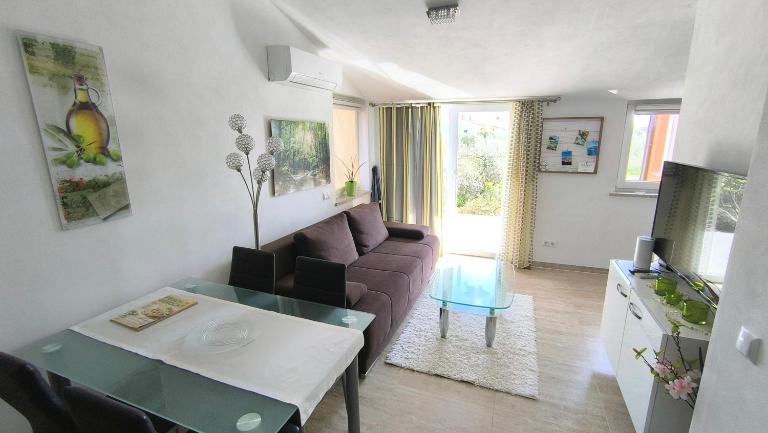 Kiki's Apartmani - Fažana - B&B Fažana