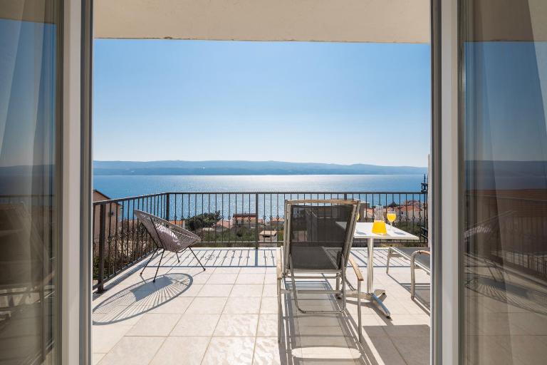 Seaview Duplex Apartment - Chambres d'hôtes Stanići