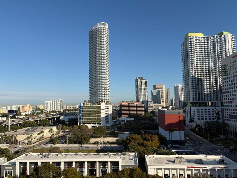 Modern Brickell Apartment Free Parking Pool Gym World Cup Ready - Ferienwohnung Miami