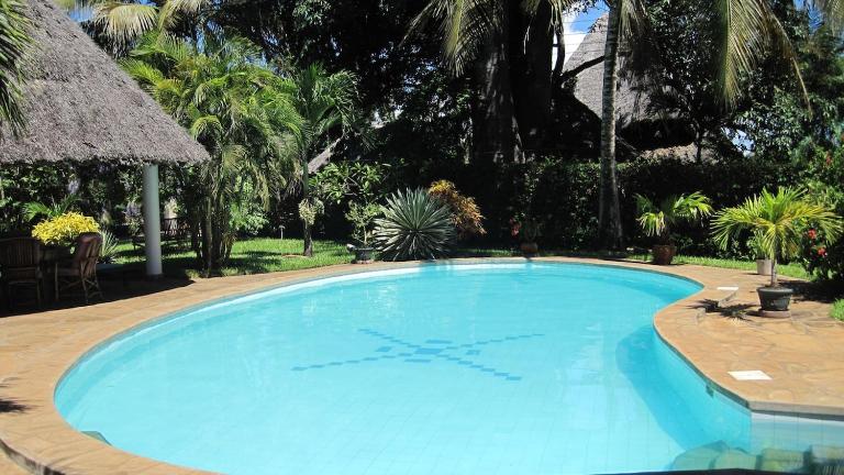Coconut House, Diani Beach, superb staff, sleeps 12 - Ferienwohnung Diani Beach