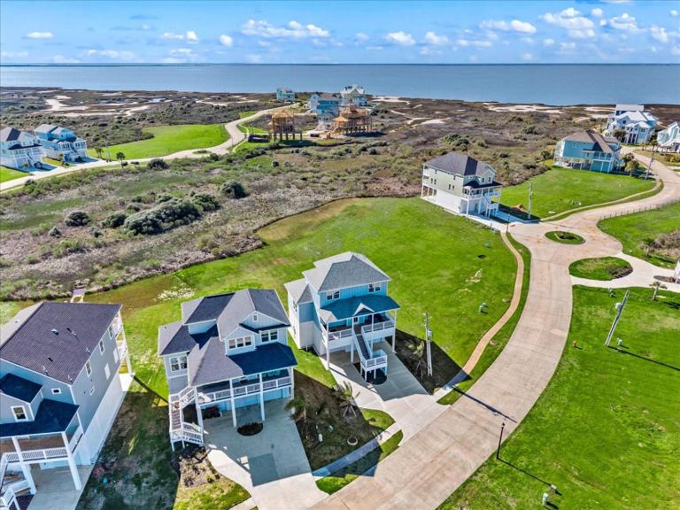 Sunset Point Cozy beach home and short drive to beach - B&B Galveston