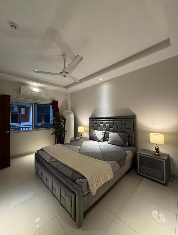 THE BLACK ROCK 2BR APARTMENTS IN E-11 Islamabad - B&B Islamabad