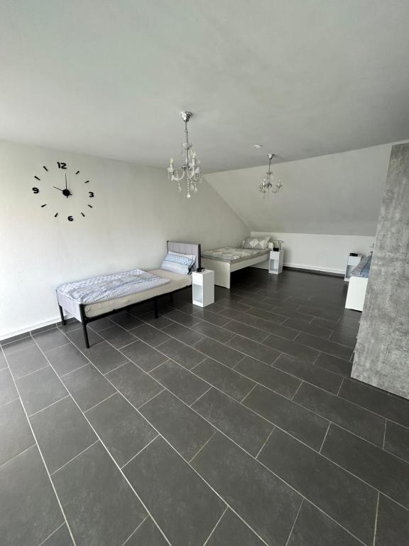 Gästezimmer in Germersheim am Hauptbahnhof - B&B Germersheim