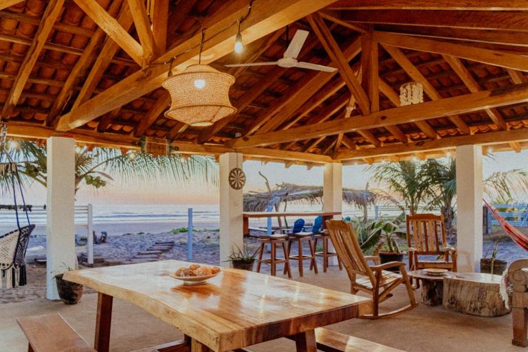 Echoes Surf Casitas - B&B Las Enramadas