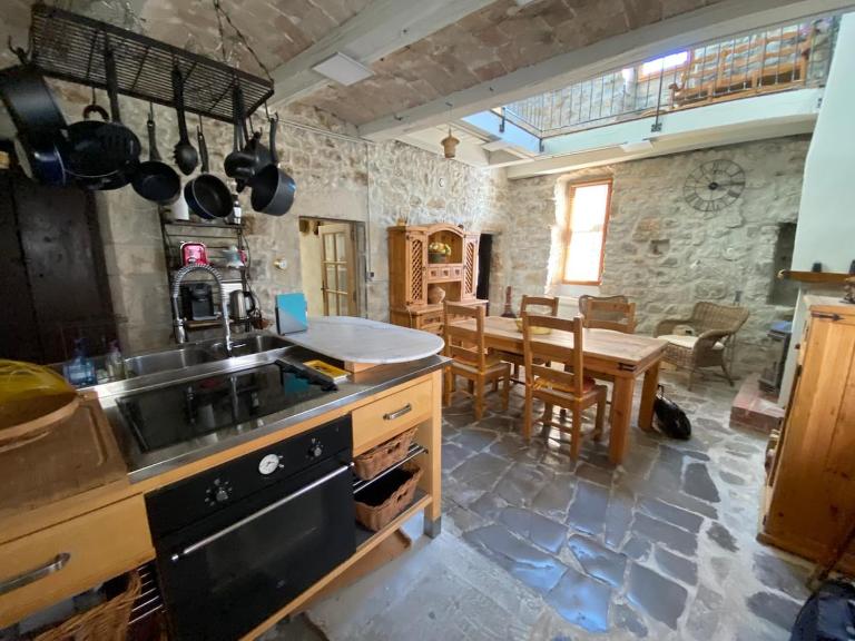maison de charme relaxation, art et exploration - B&B Berrias-et-Casteljau